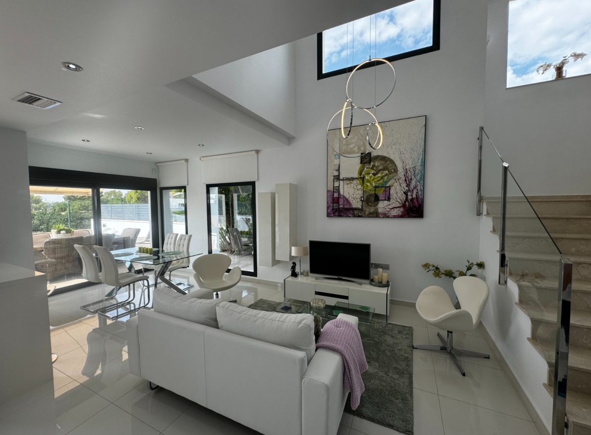  -  - Pilar de la Horadada