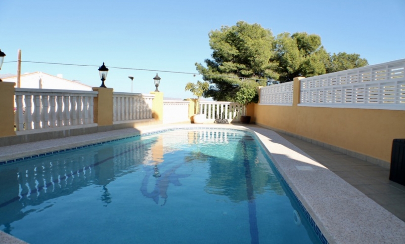 Villa -  - La Nucía - Urbanisations