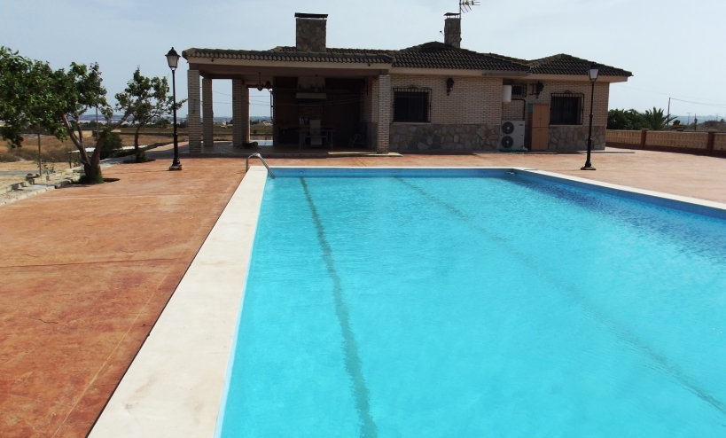 Villa -  - Los Montesinos - La Herrada