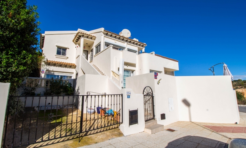 Villa -  - Orihuela Costa - Campos de Golf