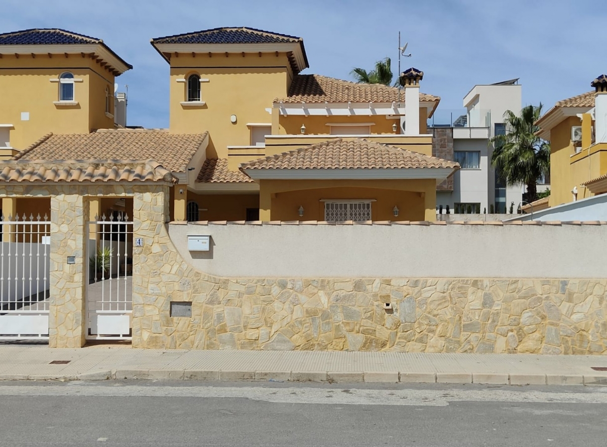  - Villa - Orihuela Costa - La Zenia