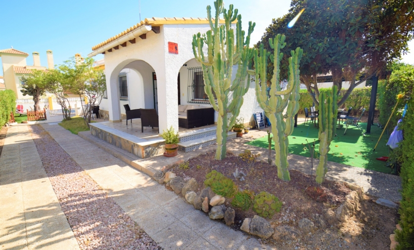 Villa -  - Orihuela Costa - La Zenia