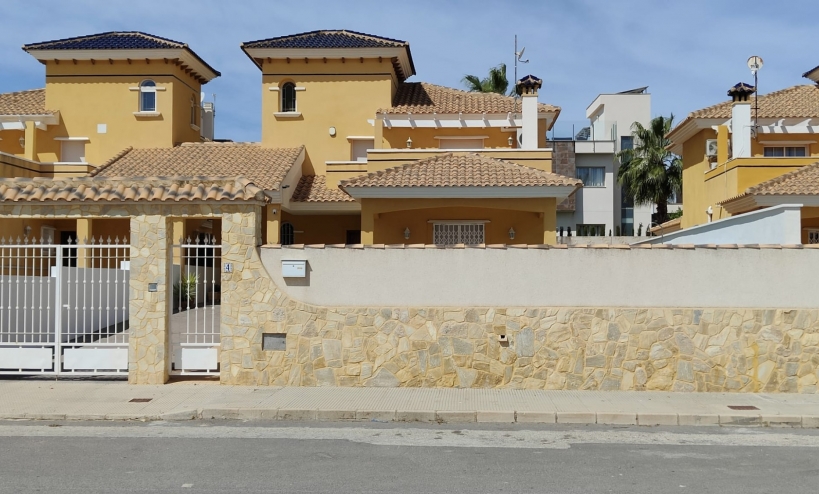  - Villa - Orihuela Costa - La Zenia