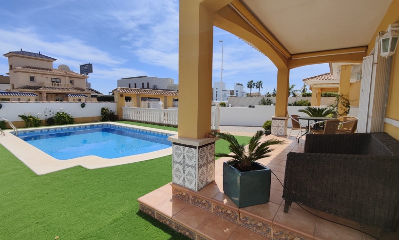  - Villa - Orihuela Costa - La Zenia