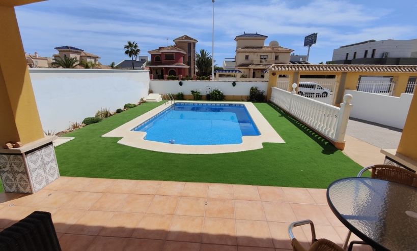  - Villa - Orihuela Costa - La Zenia