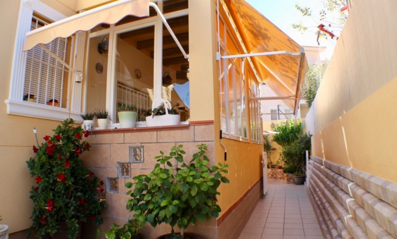  - Villa - La Nucía - Urbanisations
