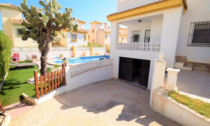  - Villa - Orihuela Costa - La Zenia