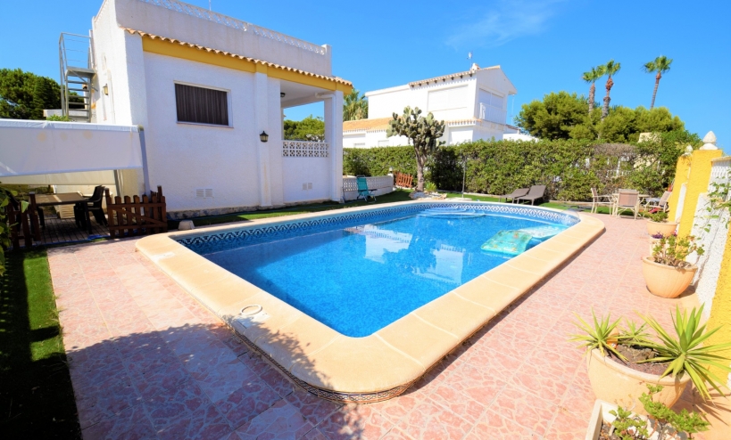  - Villa - Orihuela Costa - La Zenia